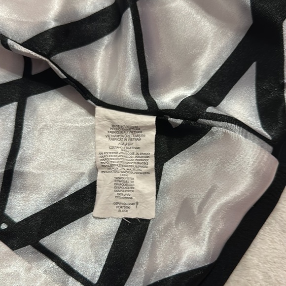 Beautiful bebe business blazer size 6 - Picture 9 of 10